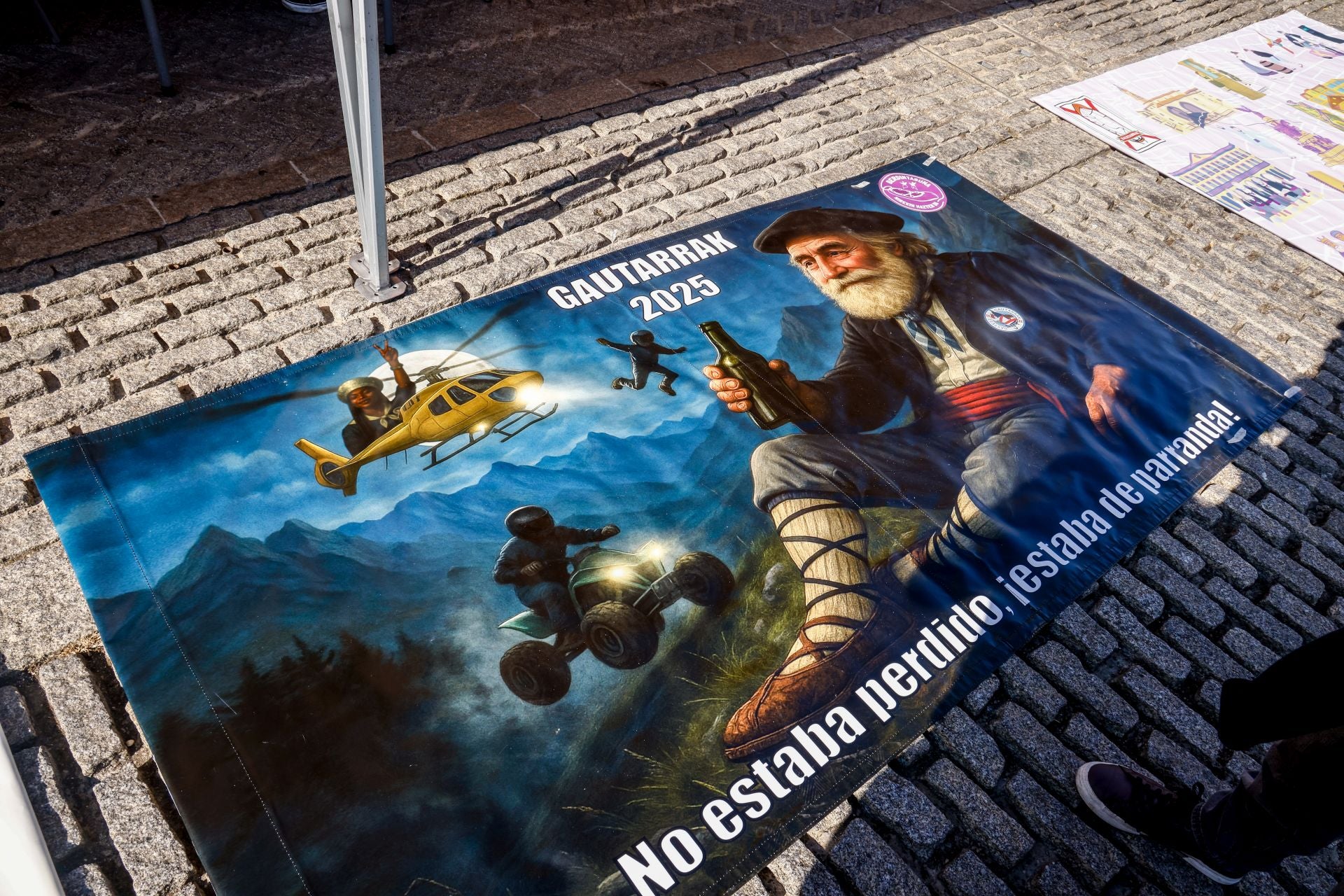 Las pancartas de la Comisión de Blusas y Neskas, en imágenes