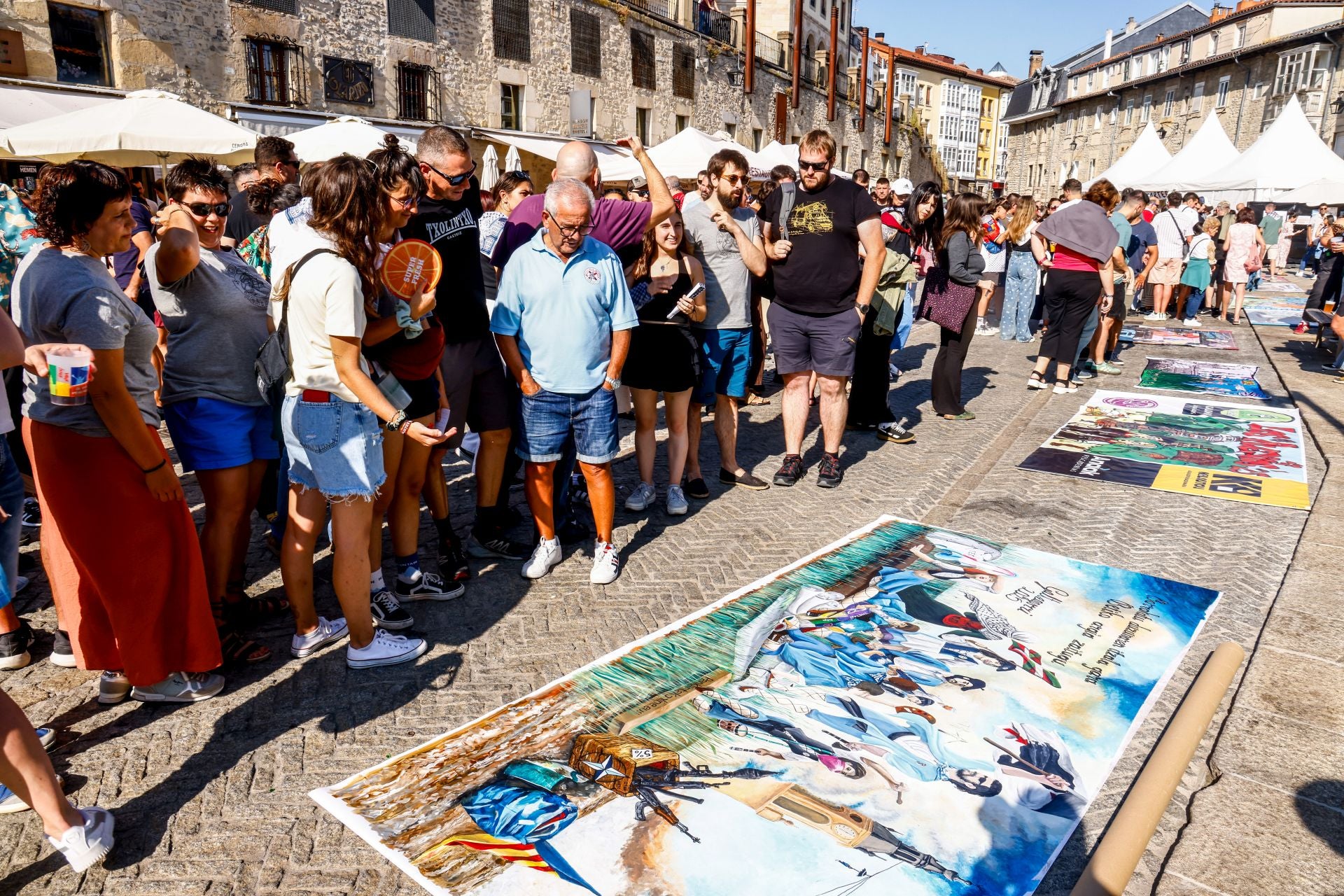 Las pancartas de la Comisión de Blusas y Neskas, en imágenes