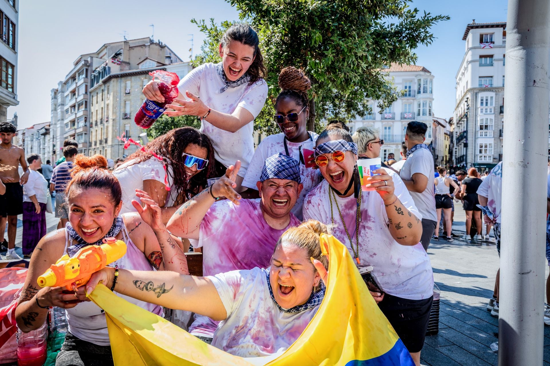 Isabel, Charlotte, Gustavo, Marion, Michelle, Daniela y Jillian. 