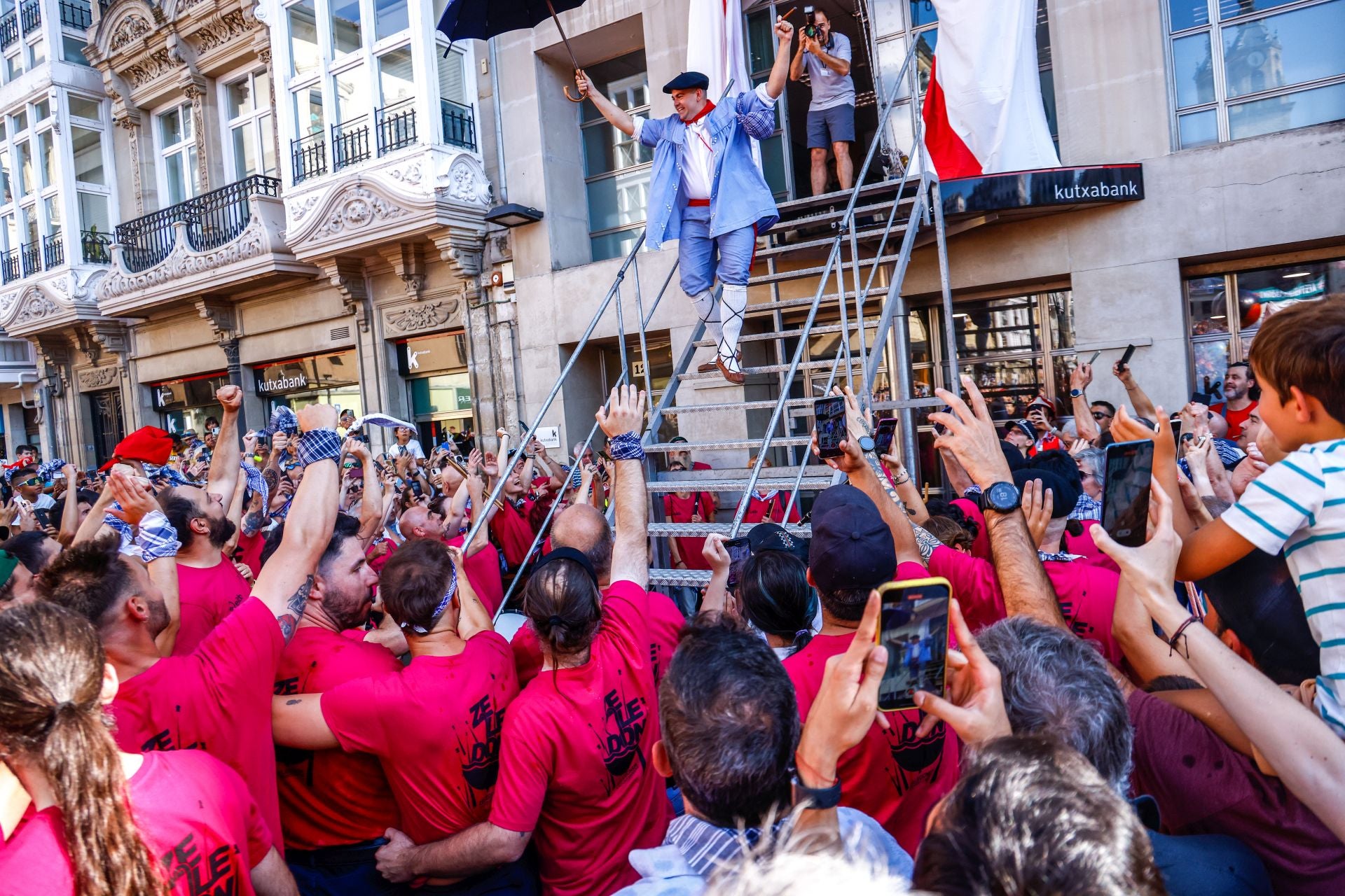 La bajada de Celedón en imágenes