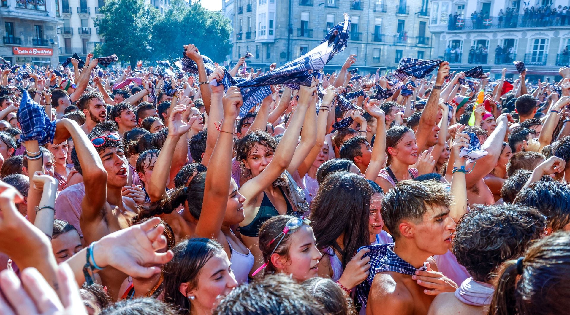 La bajada de Celedón en imágenes