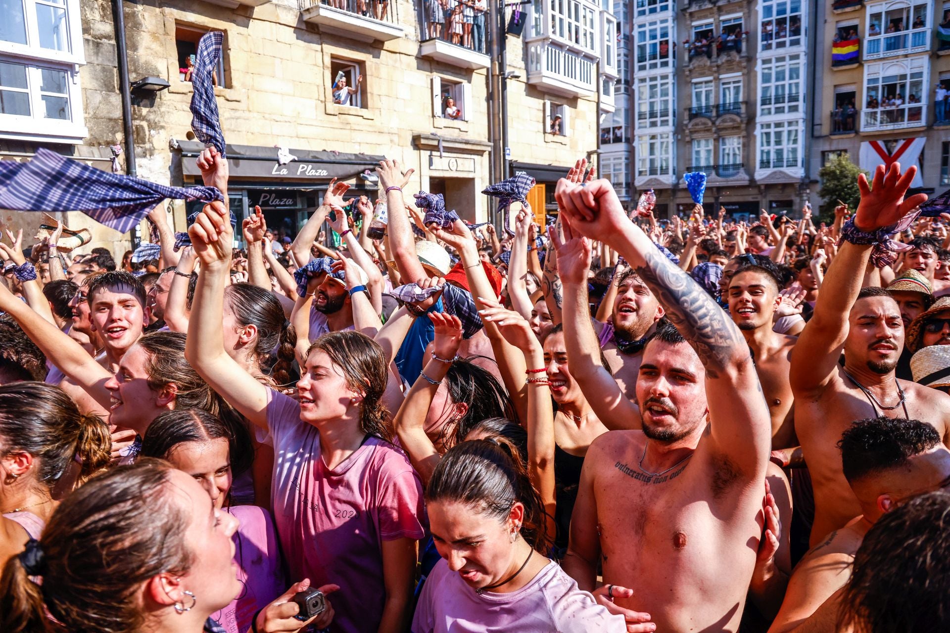 La bajada de Celedón en imágenes