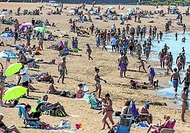 Ereaga es una de las playas más frecuentadas por los usuarios en Bizkaia.