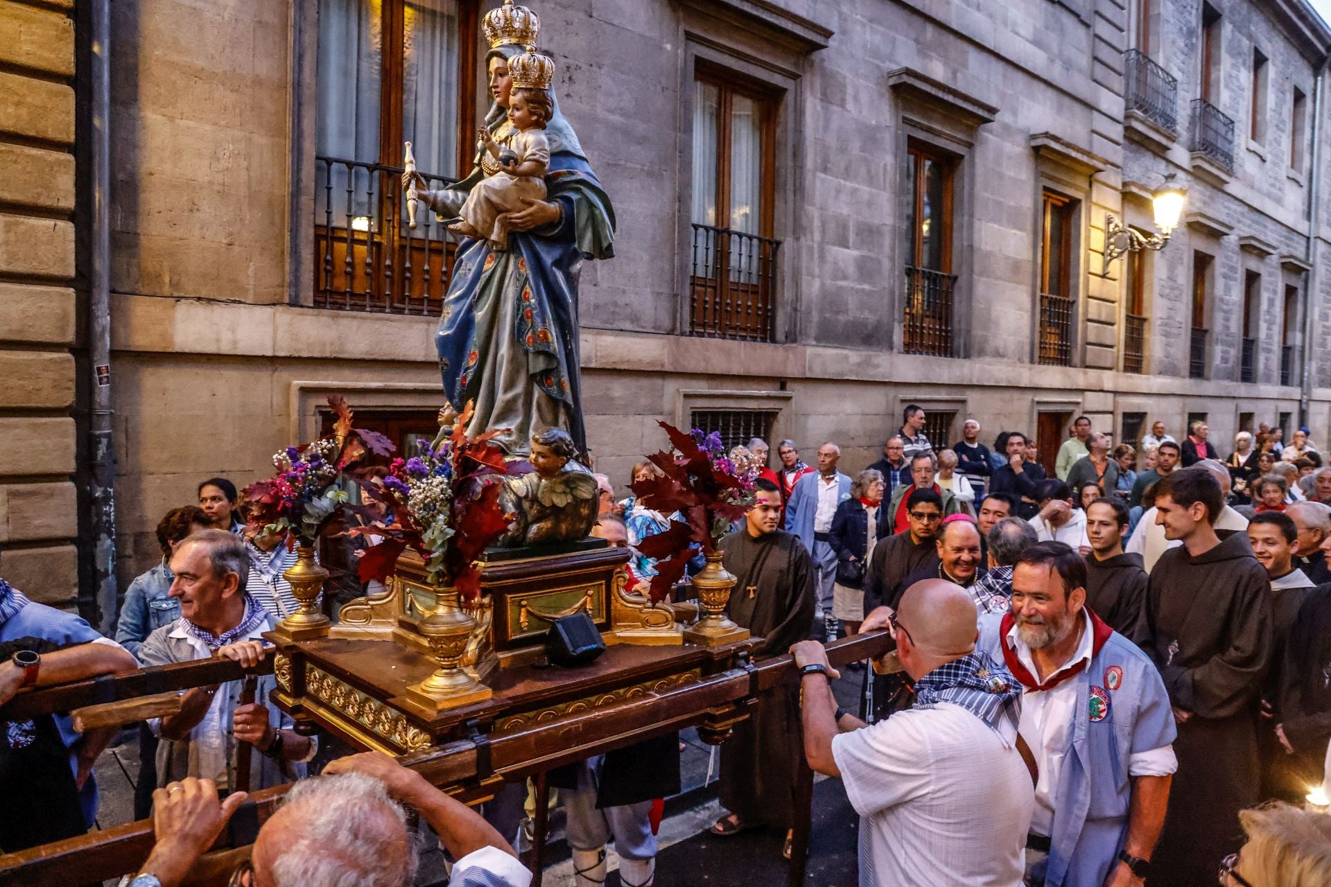 El Rosario de la Aurora, en imágenes