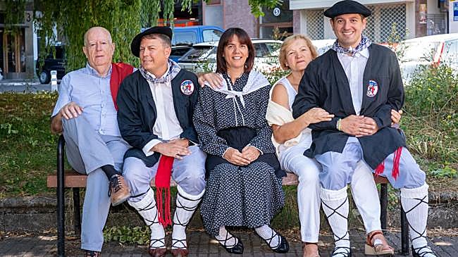 Imagen después - La Blanca no tiene edad para los Cancho, López de Ondategui, Ortiz de Mendibil...