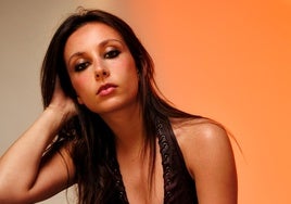 «Después del verano quiero parar un poco y sentarme a grabar», dice la cantante bilbaína.