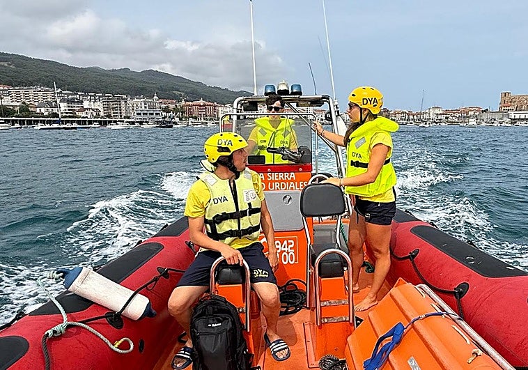 Así fue el complicado rescate del niño vizcaíno fallecido tras caer por un acantilado en Castro