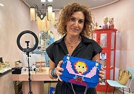 Llega el bolso 'Marijaia': ideado por una comerciante bilbaína y hecho con piezas tipo Lego