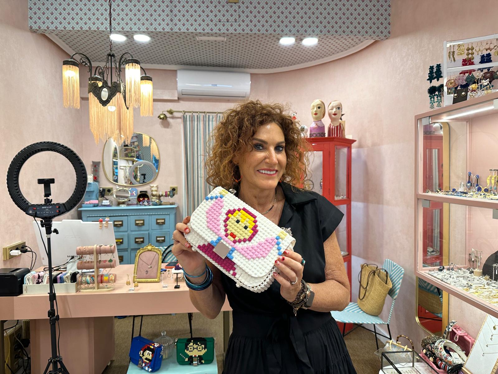 Llega el bolso &#039;Marijaia&#039;: ideado por una comerciante bilbaína y hecho con piezas tipo Lego