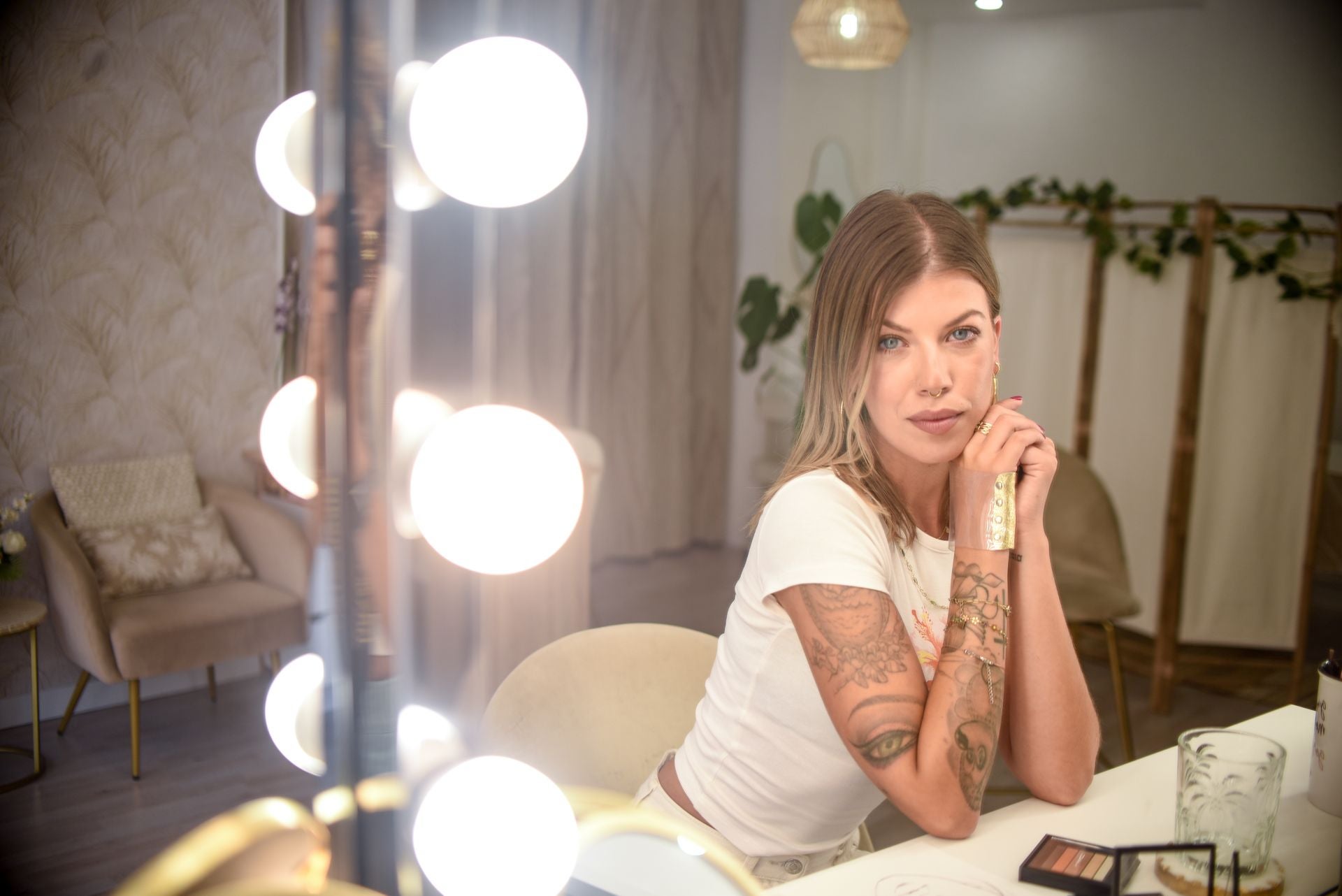 Bianka, maquilladora de cine, abre su propio estudio en Santurtzi