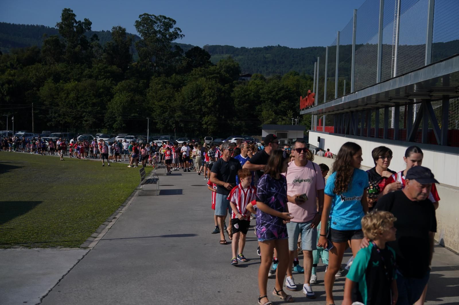 Las imágenes de la afición en Lezama