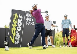 El de Barrika, durante una ronda de prácticas en Chicago junto a Josele Ballester, jugador de Fireballs y también exalumno de la Universidad de Arizona.