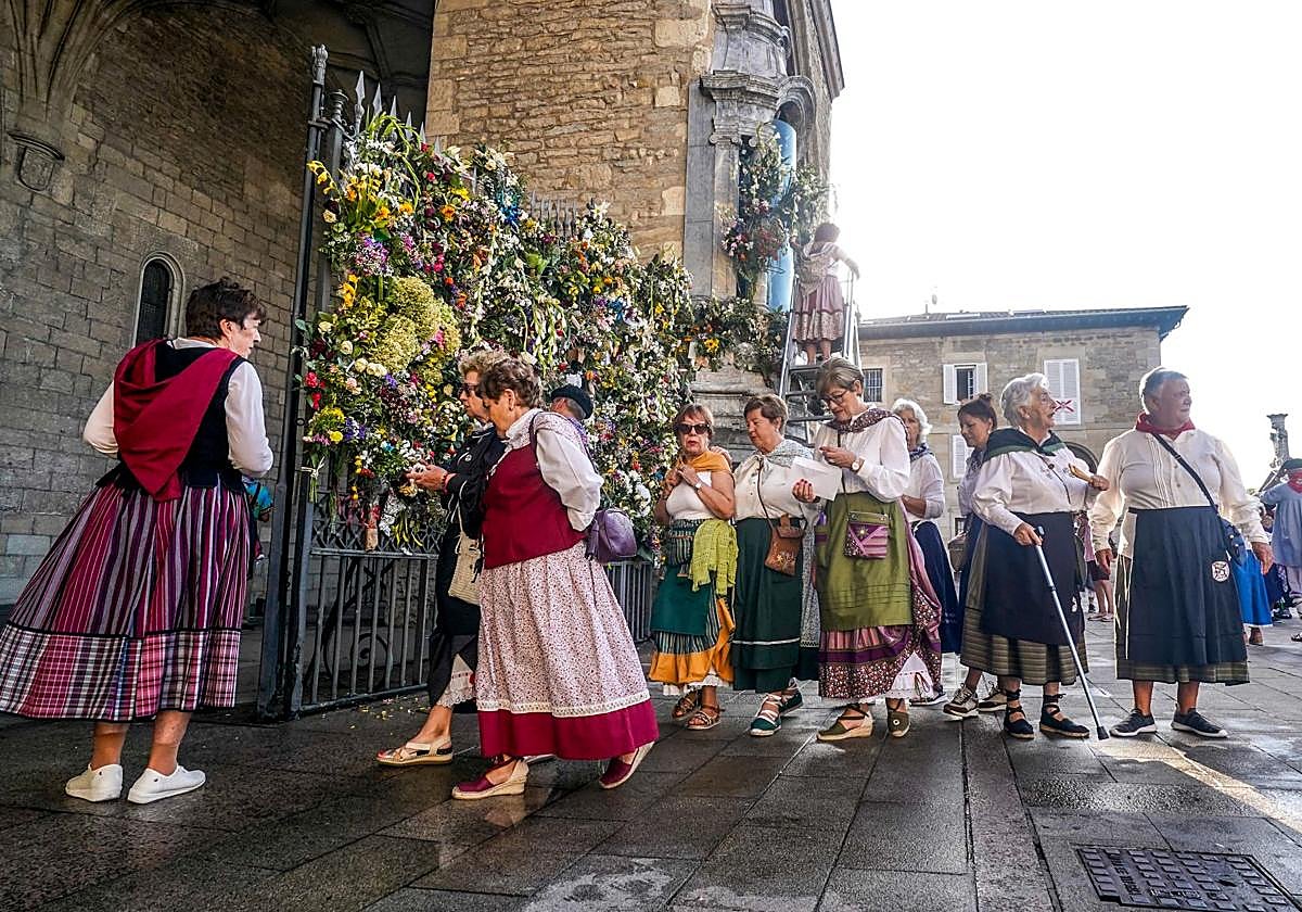 El día del blusa y neska veteranos en imágenes