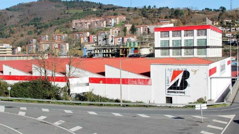 La falta de medidas contra los despidos traumáticos en la contrata de Bridgestone confirma la huelga