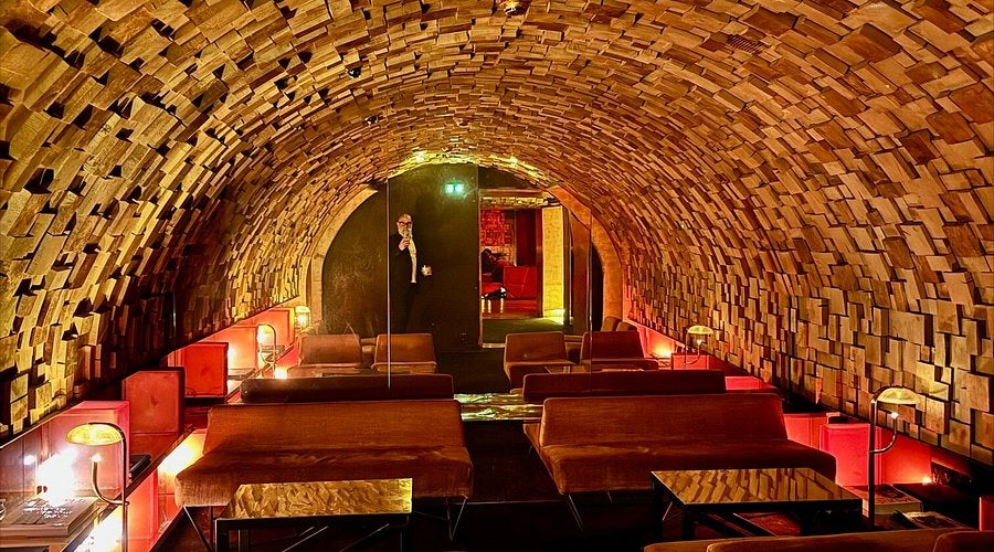 La discoteca 'Silencio' y su techo dorado.