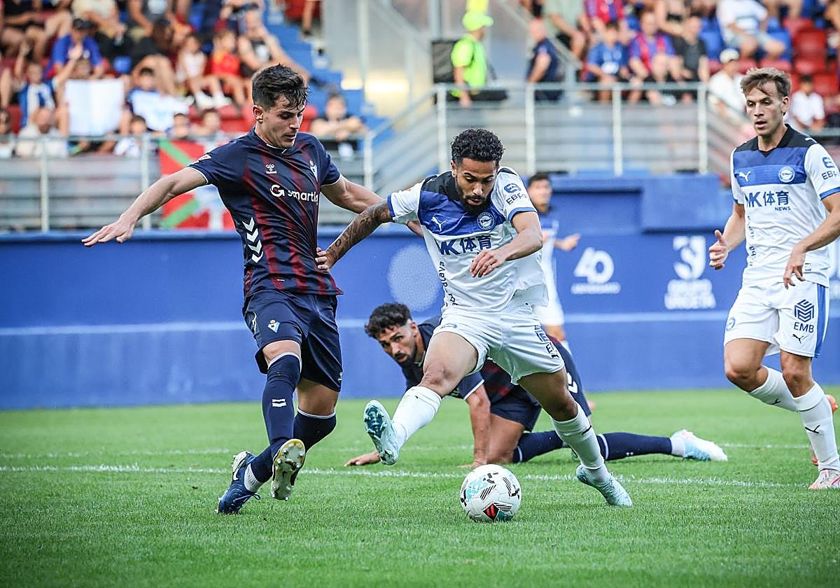 Un Alavés más reconocible, pero falto de gol
