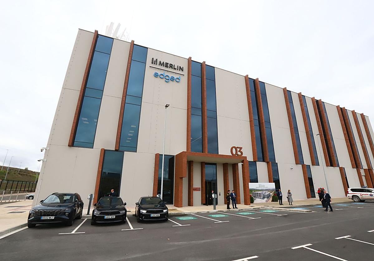 l primer centro de datos ya está en pie y hay un segundo en obras.