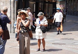 La sorpresa de una joven que viaja de Sevilla a Bilbao para «huir del calor»