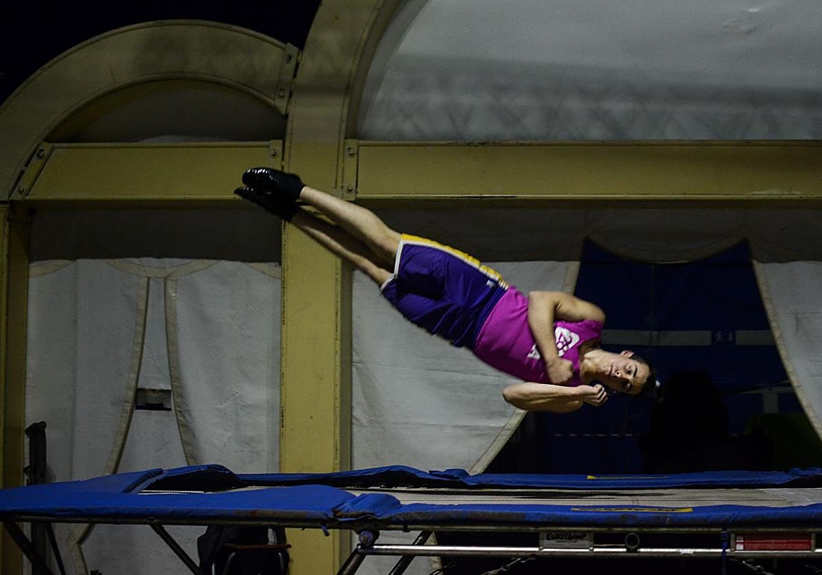 Gizon-balari buruz dakidana