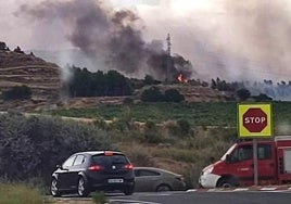 Un fuego en La Rioja se adentra en territorio alavés