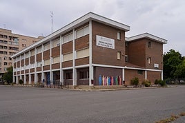 El edificio de Infantil del CPI de Sansomendi es uno de los colegios incluidos en trabajos de pintura.