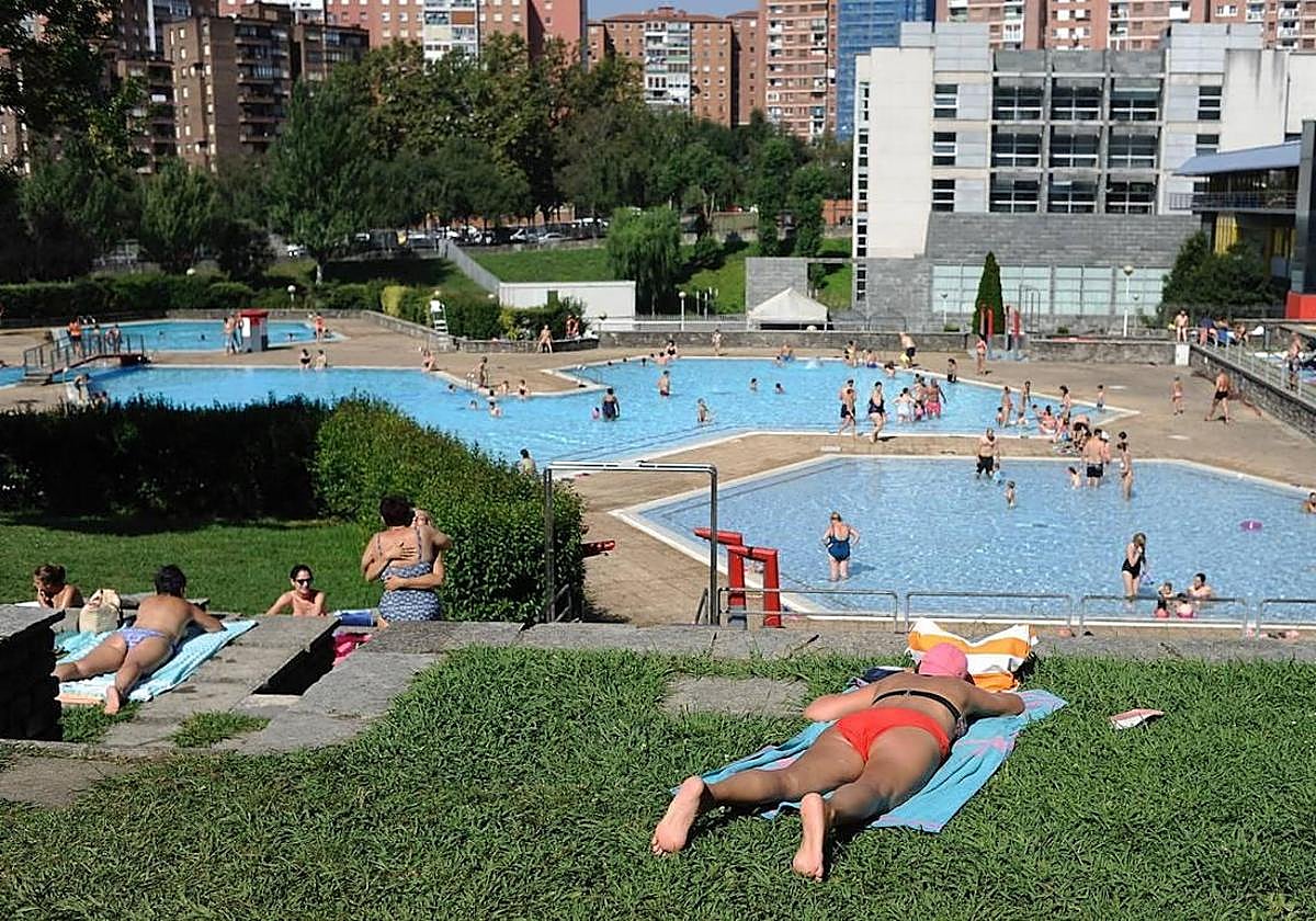 Consulta lo que cuesta entrar en las piscinas de Bizkaia