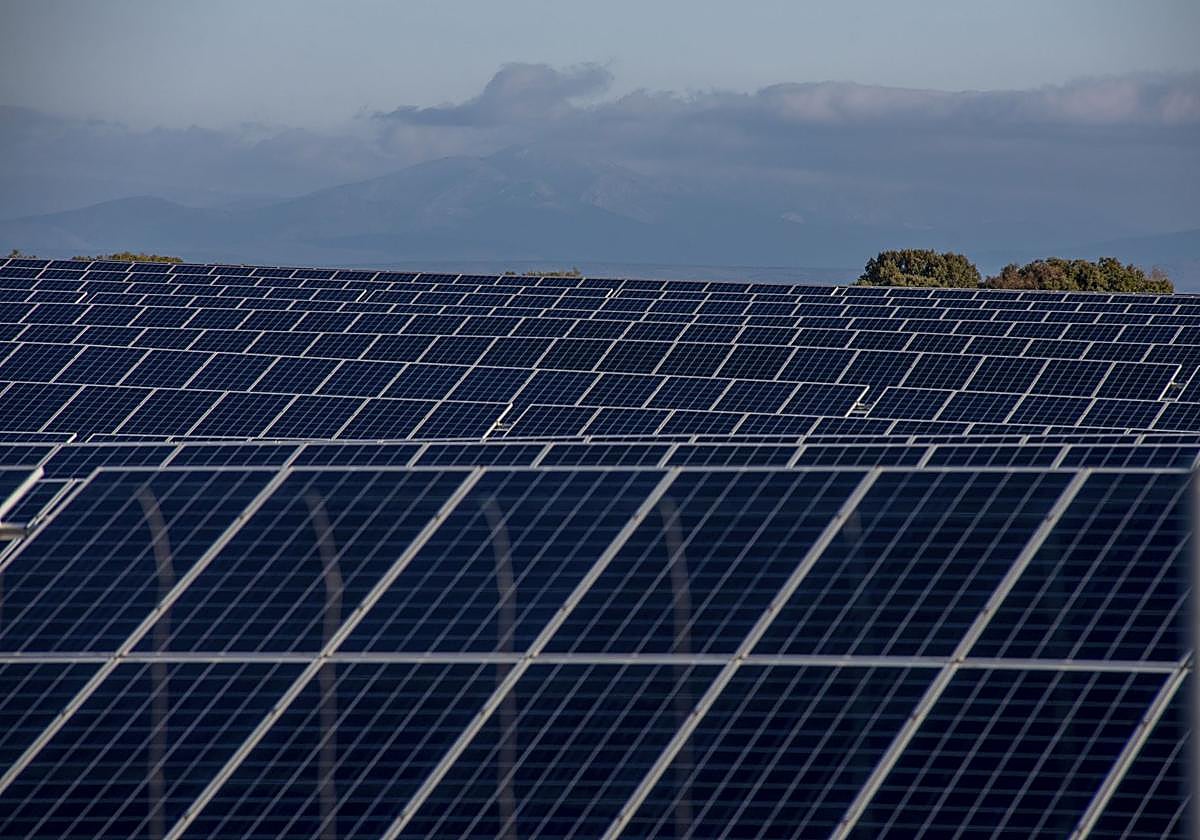 Nuevos permisos de Lakua para los parques fotovoltaicos de Amurrio y Oion