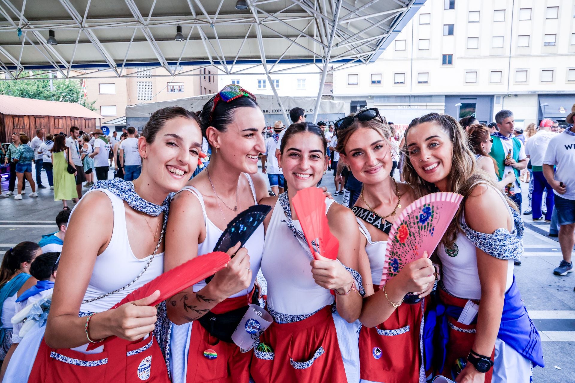 El chupinazo de las fiestas de Llodio, en imágenes
