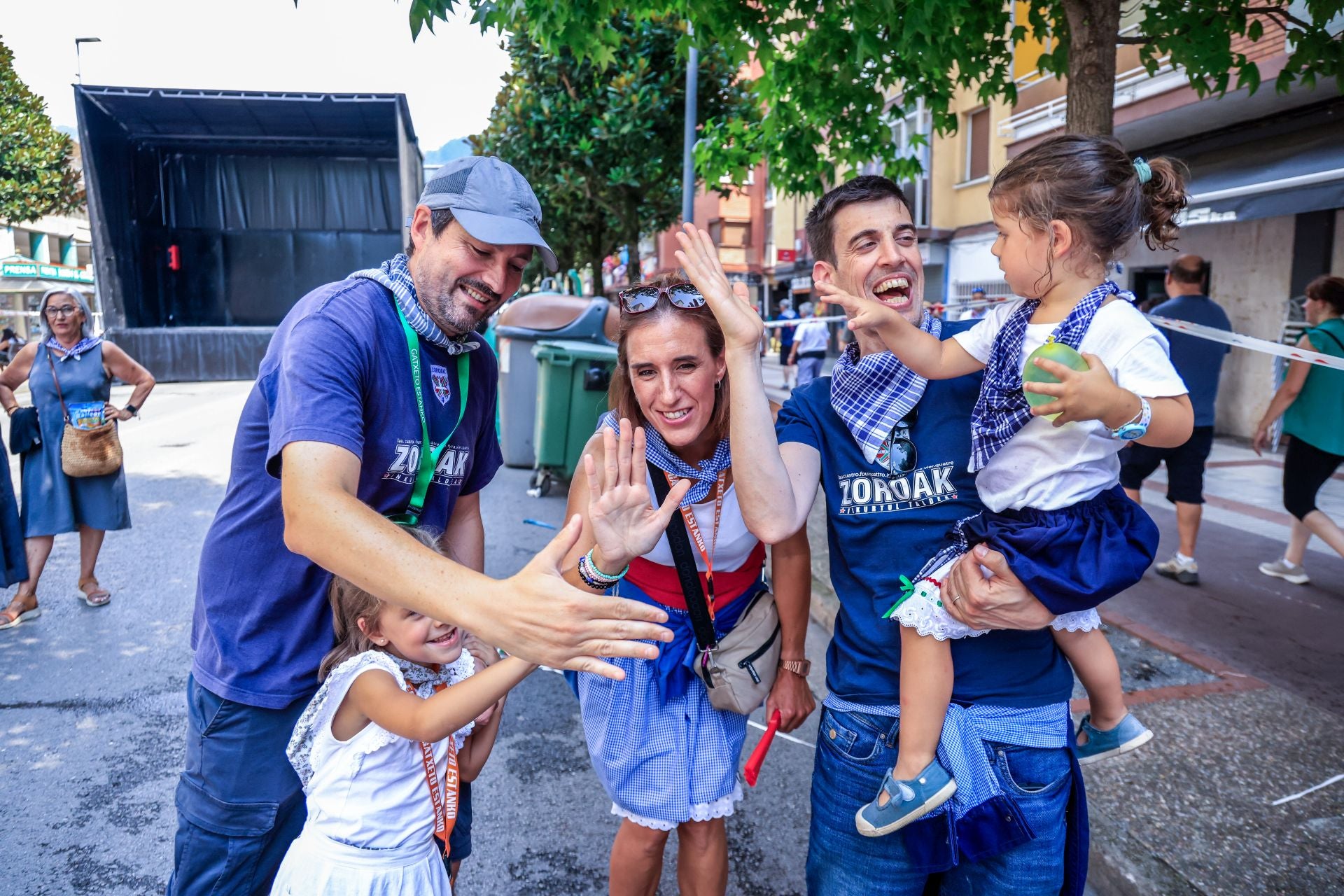 El chupinazo de las fiestas de Llodio, en imágenes