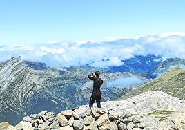El Collarada ofrece una panorámica privilegiada de los Pirineos.