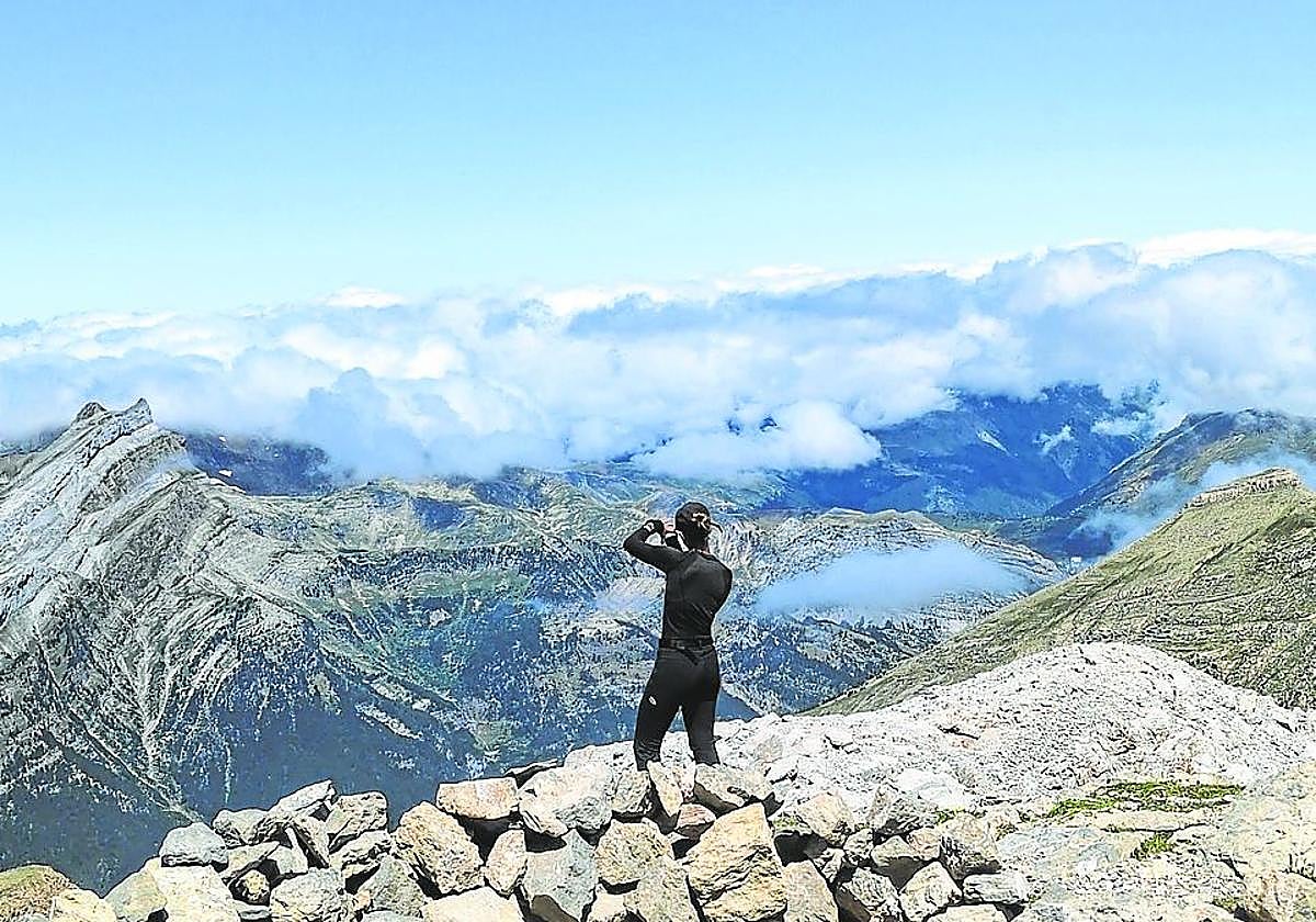 El Collarada ofrece una panorámica privilegiada de los Pirineos.