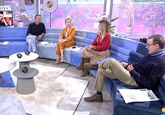 La familia y el examen de la mesa