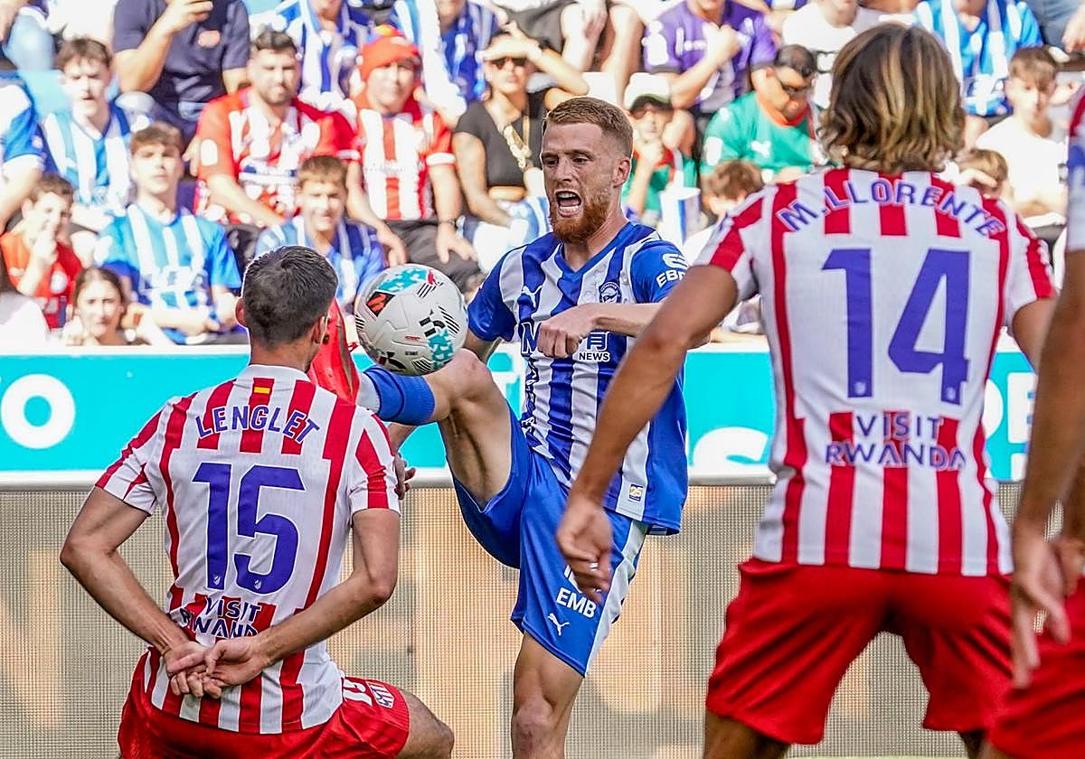 Carlos Vicente, ante el Atlético.