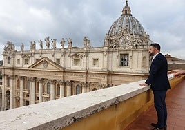 Santiago Abascal, durante su visita al Vaticano en 2019 para entrevistarse con el cardenal ultraconservador Robert Sarah.