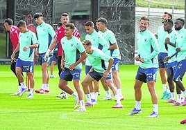 La plantilla rojiblanca se ejercita para estar lista de cara al duelo frente al Sevilla