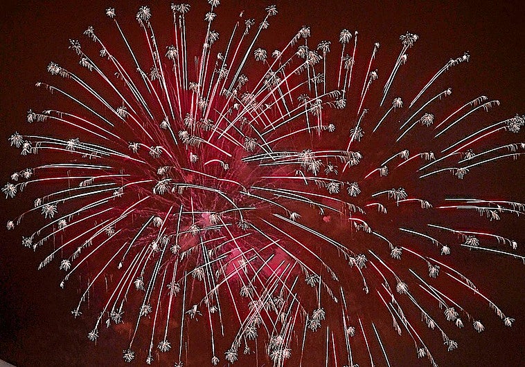 El espectáculo con mucho color y poco ruido de la brasileña Pirocenter