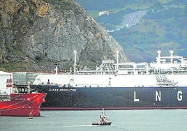 El buque metanero LNG Clean Resolution atracó el pasado 20 de julio en Bilbao procedente de Lake Charles (Estados Unidos).