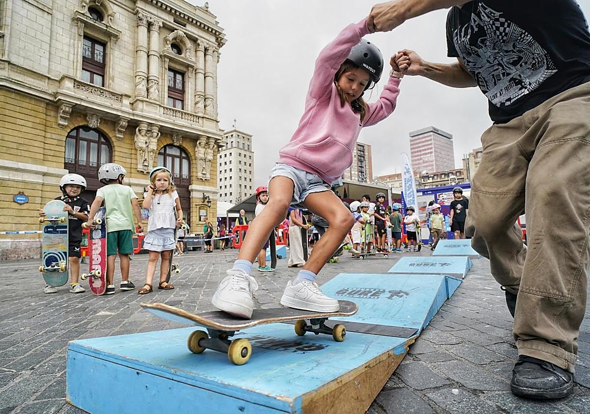 Imagen secundaria 1 - Deporte y fiesta no son incompatibles en Aste Nagusia
