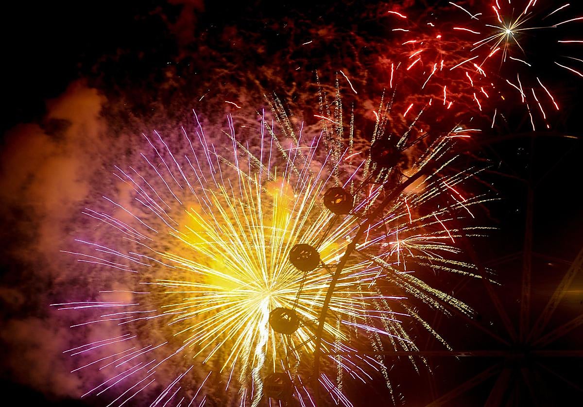 Fuegos artificiales durante la Aste Nagusia de Bilbao en las fiestas de 2015.