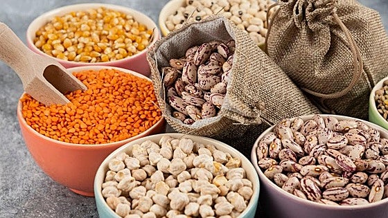 Ni lentejas ni garbanzos: esta es la legumbre con más proteína que te ayuda a ganar masa muscular