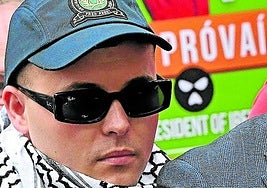 Liam o'Hana, ayer ante la sede judicial.