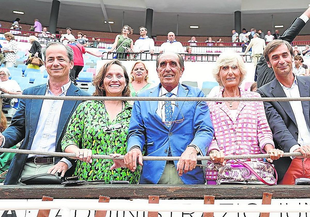 José Miguel Rotaeche, Carmen Aguirre, Jorge Ortiz de Urbina, Isabel Lipperheide, Tristán y Luis Lezama Leguizamón y Juan Salazar.