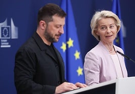 El presidente de Ucrania, Volodímir Zelensky, se reúne con la presidenta de la Comisión de la UE, Ursula von der Leyen, en Bruselas