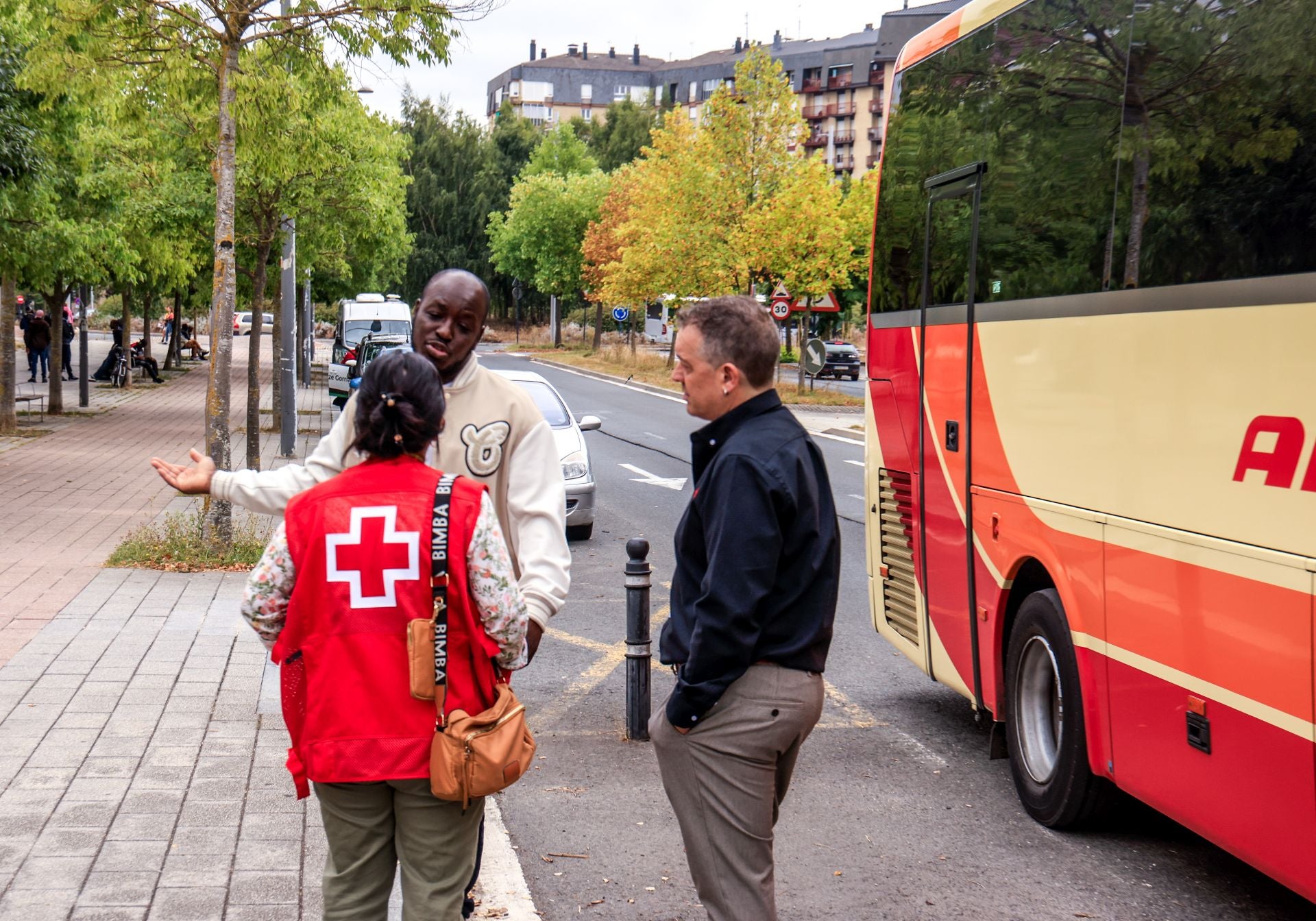 El Gobierno vasco inicia el traslado de parte de los malienses que viven en las calles de Vitoria
