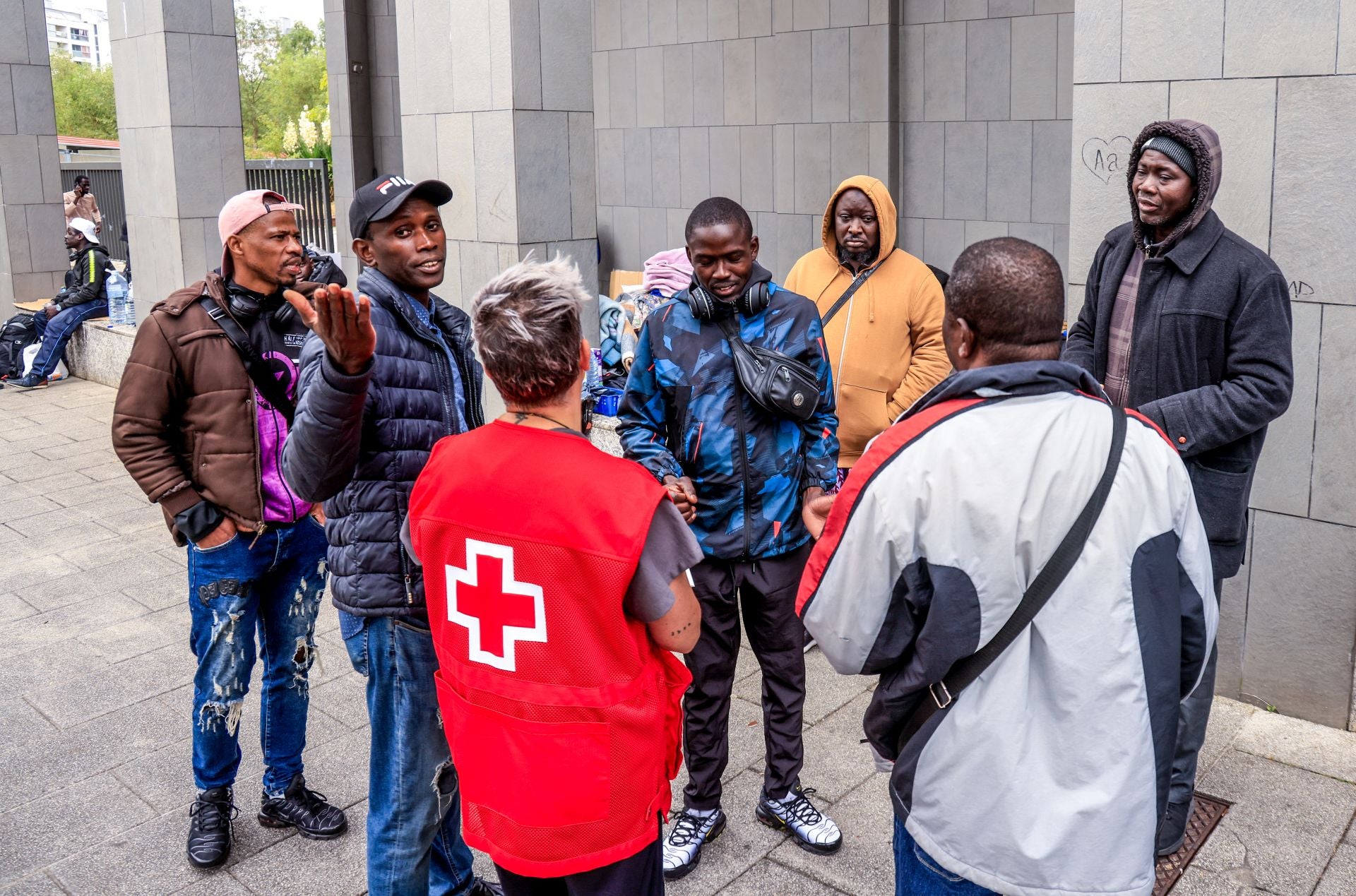 El Gobierno vasco inicia el traslado de parte de los malienses que viven en las calles de Vitoria