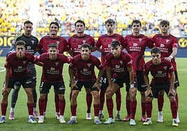 Once inicial del Mirandés en el debut liguero contra el Cádiz.