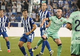 Lance del encuentro entre el Alavés y el Levante del pasado sábado.