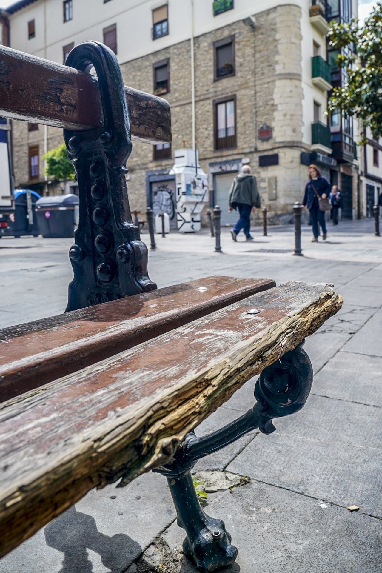 El mal estado de los bancos de Vitoria