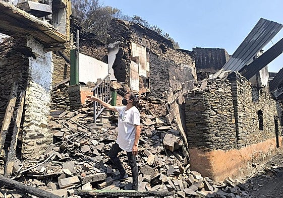 Las imágenes de la 'aldea vasca' arrasada por el fuego en Ourense
