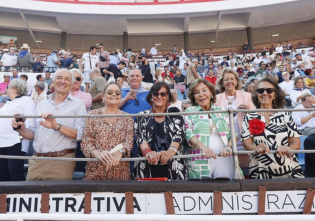 José María Artola, Daniel Prevot, Mónica Boogen, Fernando Valero, Fortunata Martínez de las Rivas, Pilar Aresti, Natalia Aranduy y Marisa Arrúe.